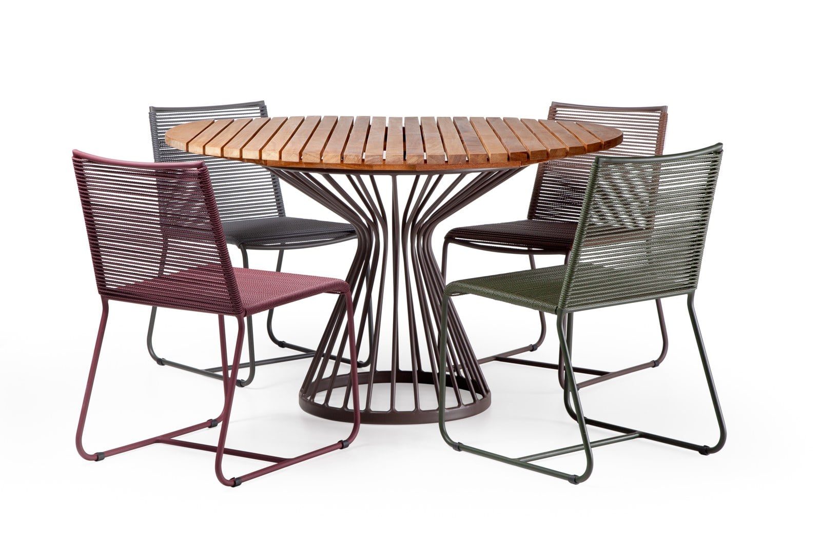 Cadeiras Doha com a Mesa Doha