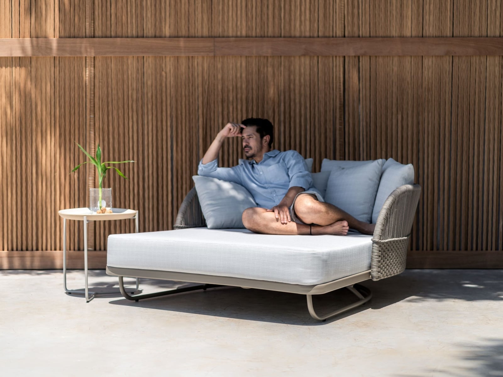 2 Chaise Levez assinada por Studio Lovato para lovato_moveis