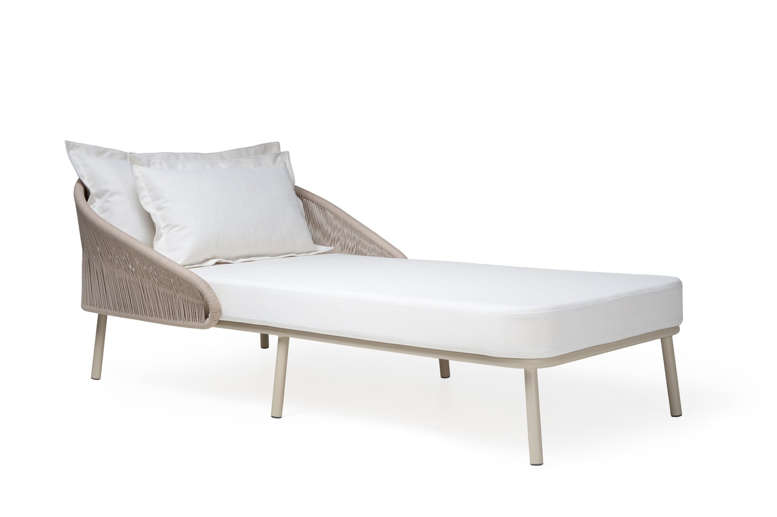 Chaise Salsa — still 3/4