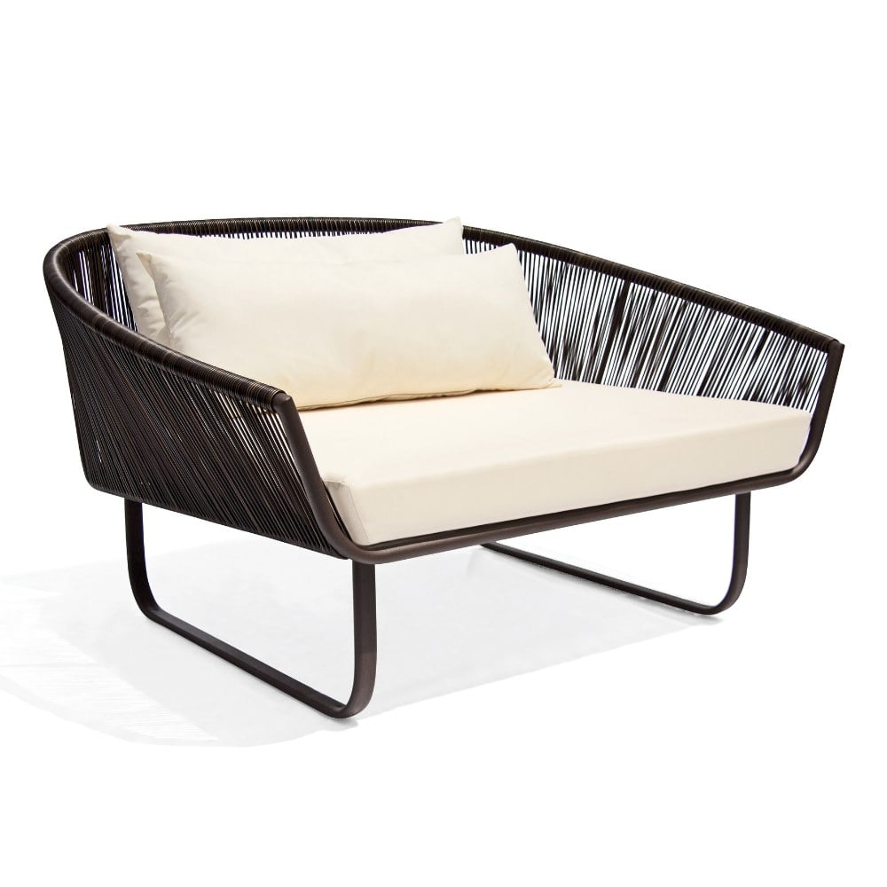 Chaise Viena — still 3/4