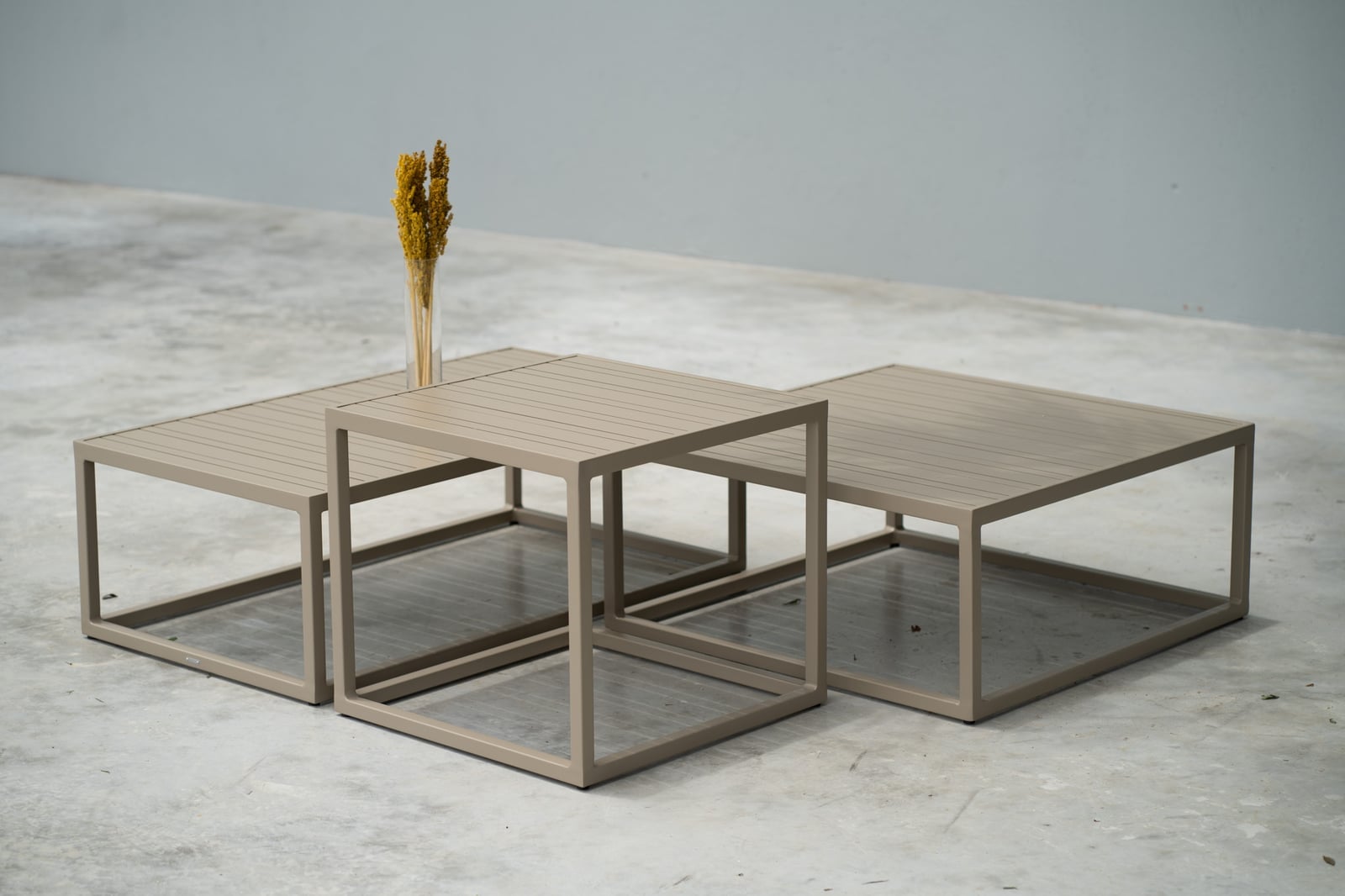 2 – Mesa de Centro Linea assinadas por Studio Lovato para lovato_moveis