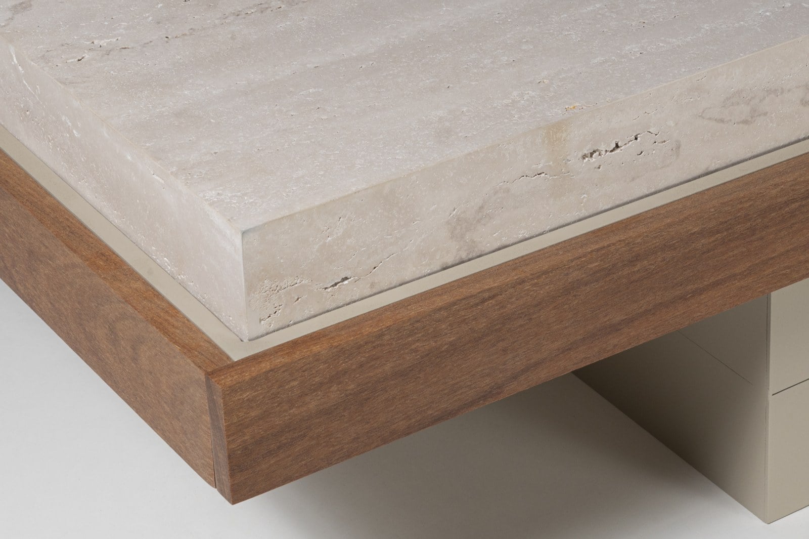 Mesa de Centro Prumo — detalhe