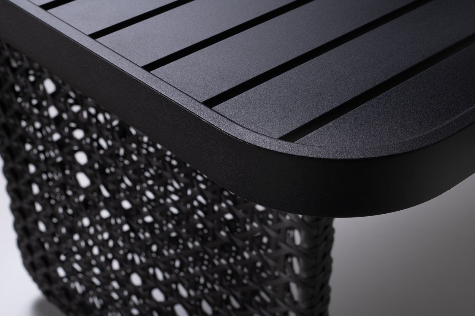 Mesa Emília — detalhe do tampo