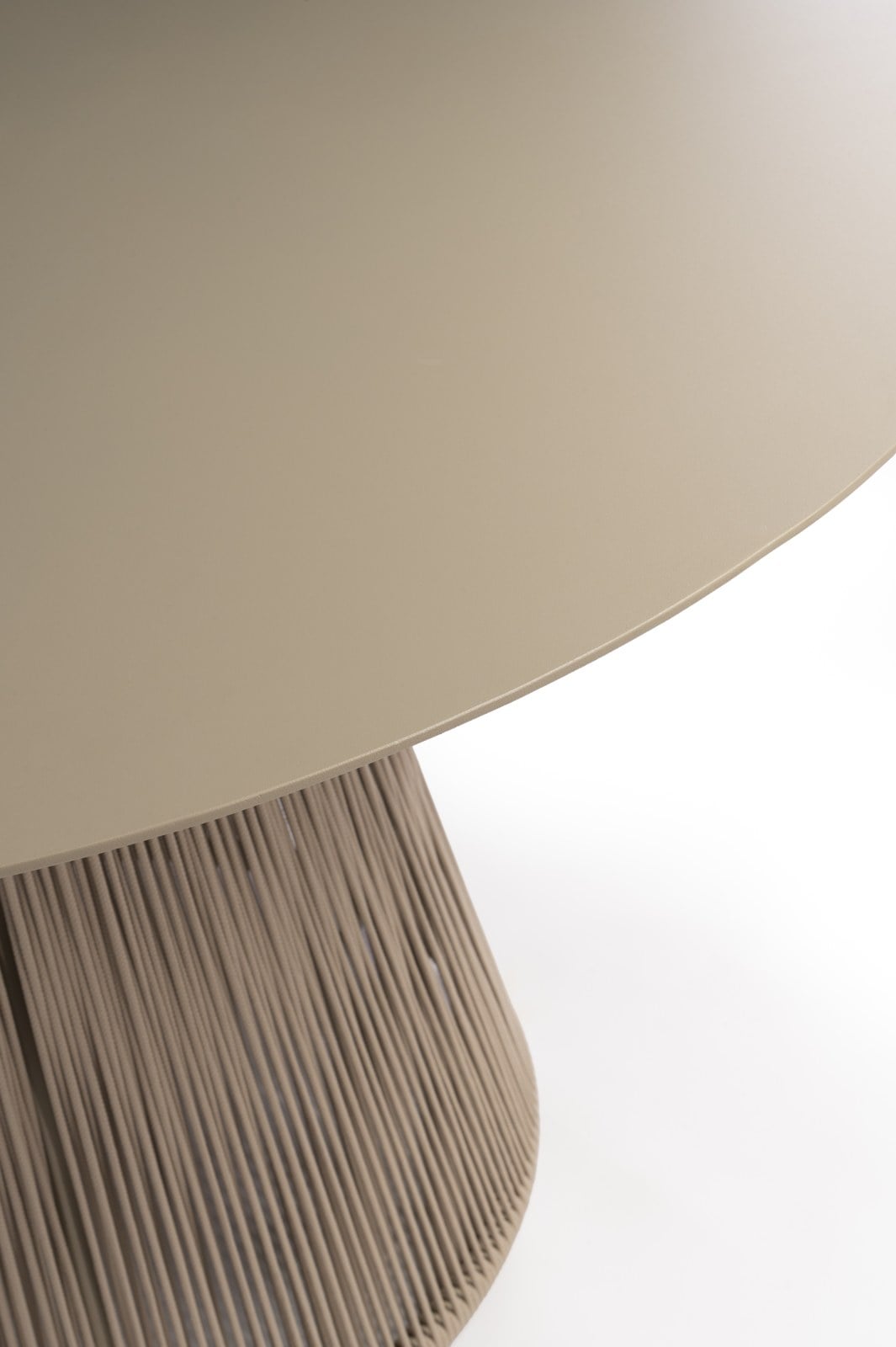 Mesa Orbe — detalhe da base